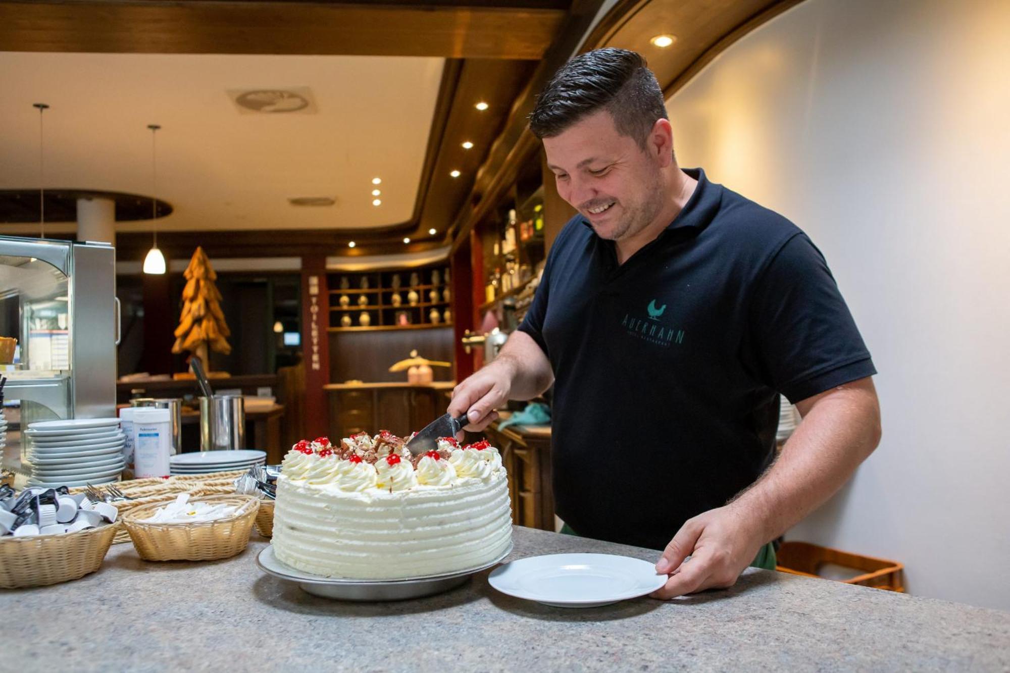 Hotel Restaurant Auerhahn 巴特维尔德巴德 外观 照片