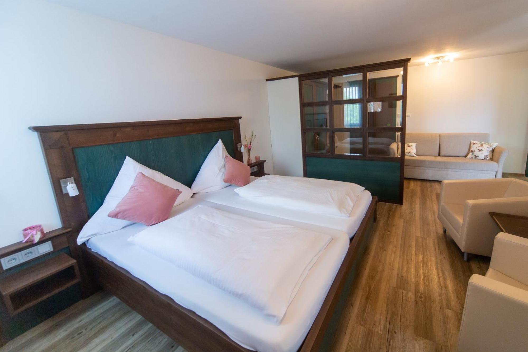 Hotel Restaurant Auerhahn 巴特维尔德巴德 外观 照片